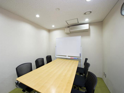 Office: Nihonbashi Central, 3F, 5F & 6F Toyo Building, Tokyo, 103-0027