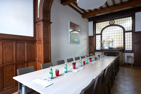 Office: Topos Parc Royal, Rue de la Presse 4, Brussels, 1000