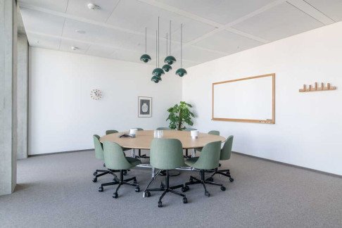 Office: Br&uuml;sseler Strasse 1-3, Frankfurt, 60327