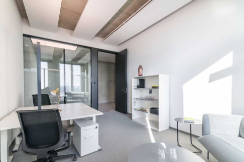 Office: Br&uuml;sseler Strasse 1-3, Frankfurt, 60327