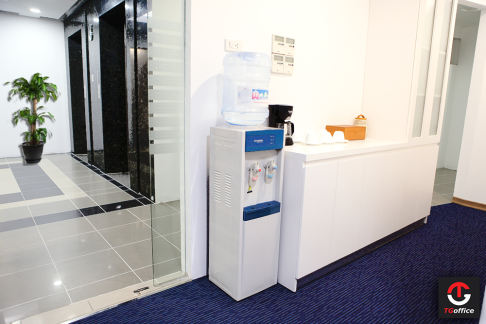 Office: Tran Gia Building, Tran Quoc Toan Street, Hanoi