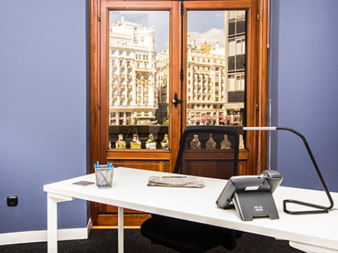 Office: Plaza del Ayuntamiento, Calle Las Barcas, 2, Valencia, 46002