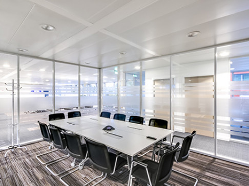 Office: Station Lakeside, Chemin Jean-Baptiste Vandelle 3A, Versoix, CH-1290