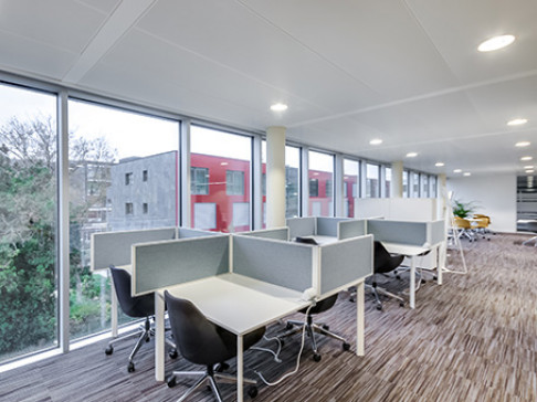 Office: Station Lakeside, Chemin Jean-Baptiste Vandelle 3A, Versoix, CH-1290