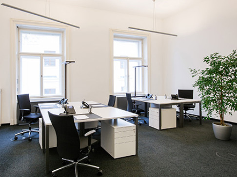Office: Le Palais, Herrengasse 1-3, Vienna, A-1010