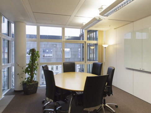 Office: Opera New Business centre, Kaerntner Ring 5-7, Vienna, 1010