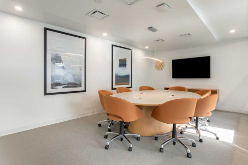 Office: Charlottenstrasse 34, Dresden, 01099
