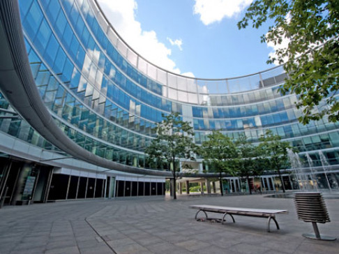 Office: Metropolitan, Pl. Pilsudskiego 3, Warsaw, 00-078