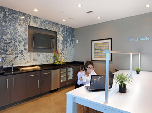 Office: Washington, Bank of America Plaza, Seafirst Fifth Avenue Plaza, Seattle, WA 98104