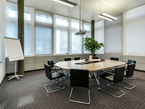 Office: Dammstrasse, Dammstrasse 19, Zug, CH-6300