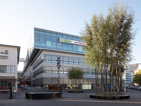 Office: Sihlcity, Kalanderplatz 1, Zurich, CH-8045