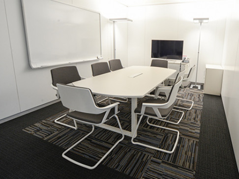 Office: Sihlcity, Kalanderplatz 1, Zurich, CH-8045